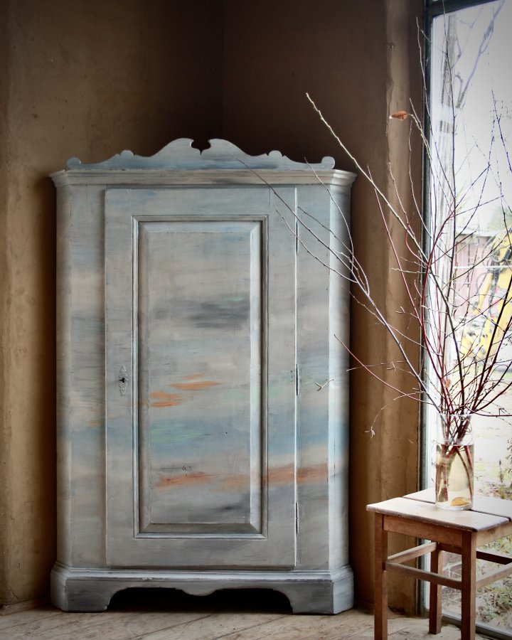 Norddeutscher Eckschrank