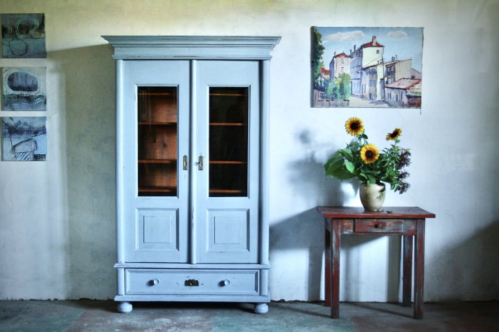 Vitrinenschrank aus der Gründerzeit