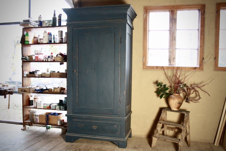 Eintüriger Dielenschrank aus der Biedermeierzeit