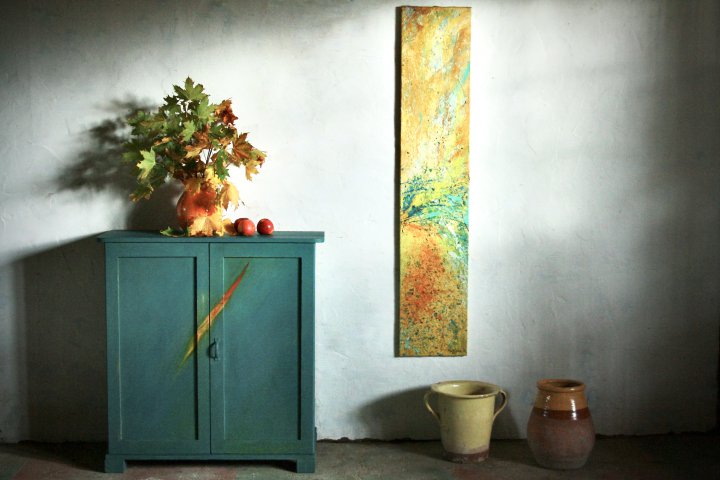 Kleines Schränkchen aus den 20er Jahren